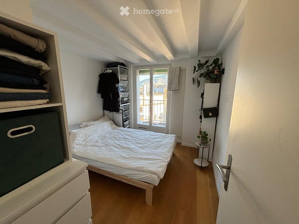 Chambre meublée et ensoleillée dans une charmante colocation 1