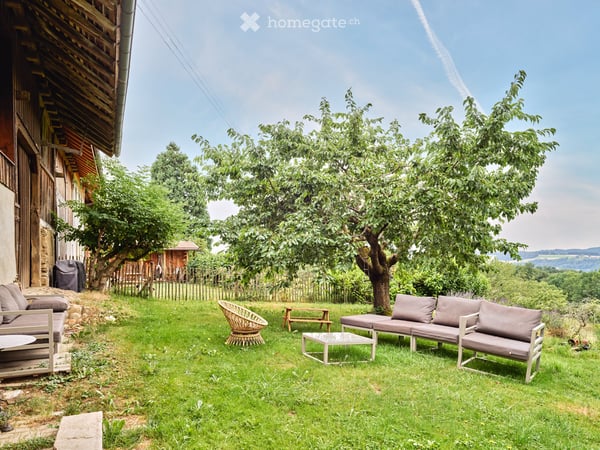 Magnifique ferme rénovée avec jardin Proche de Romont 3