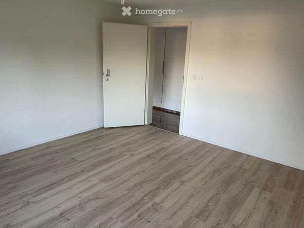Très bel appartement de 3.5 pcs refait à neuf. 1ère location 3