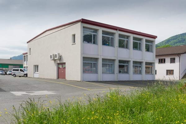 05672 - Commercial - Z.I. En Bovéry 52 - Collombey 1