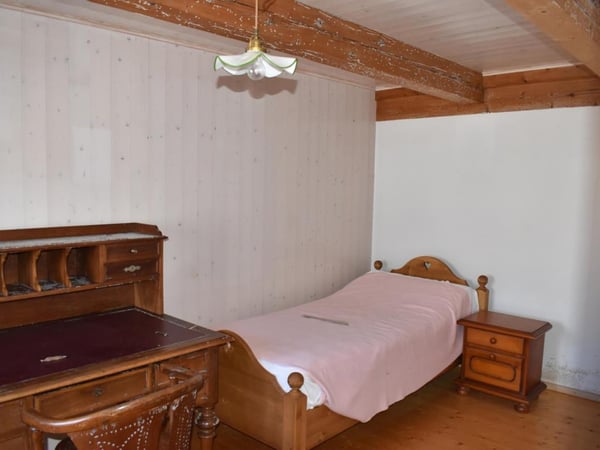 Chenarlier - Ferme + annexes à rénover 5