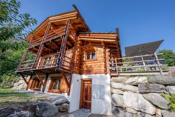 Chalet de 4.5 pièces à louer à Sarreyer, Valais