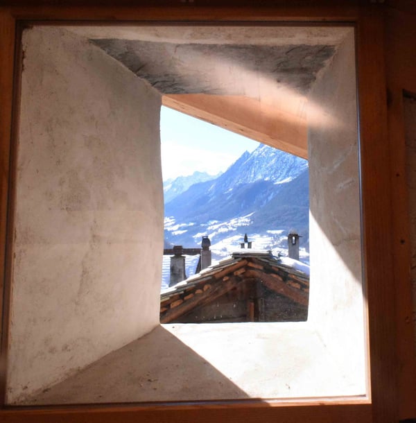 Appartement de 4.5 pièces mezzanine meublé ,entièrement rénové,classé aux monuments historiques 18