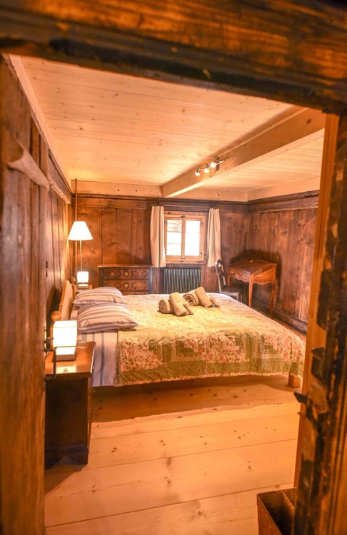 Appartement de 4.5 pièces mezzanine meublé ,entièrement rénové,classé aux monuments historiques 6
