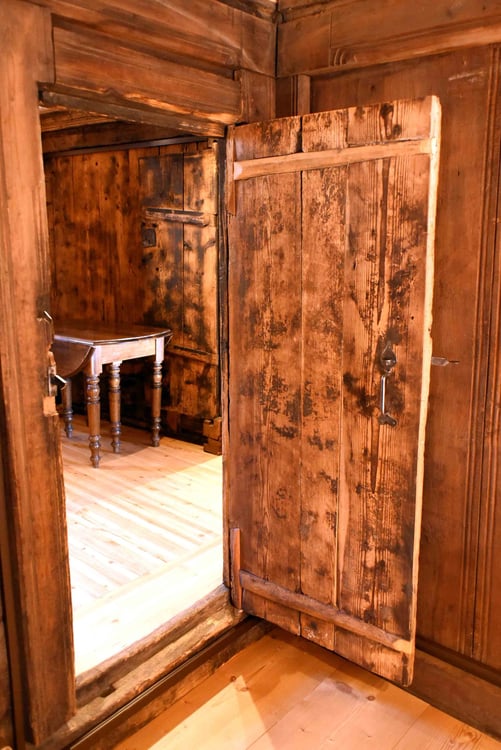 Appartement de 4.5 pièces mezzanine meublé ,entièrement rénové,classé aux monuments historiques 5