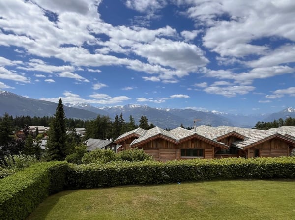 Duplex de 4.5 pièces avec vue exceptionnelle à deux pas du Golf Ballesteros 2