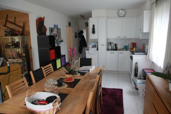 Spacieux 3,5 pièces de 98 m2 + 2 balcons 24 m2 appartement traversant et à l'angle sud de l'immeuble 8