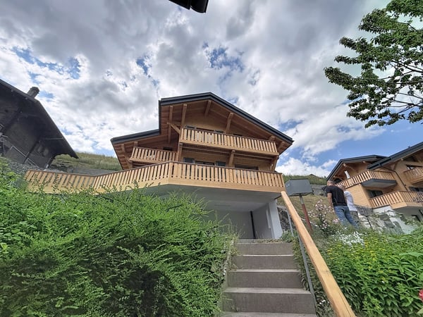 Chalet neuf 4 pièces 120m² à Val-d'Illiez avec terrasse 2