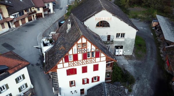 Immeuble mixte à Bex 1