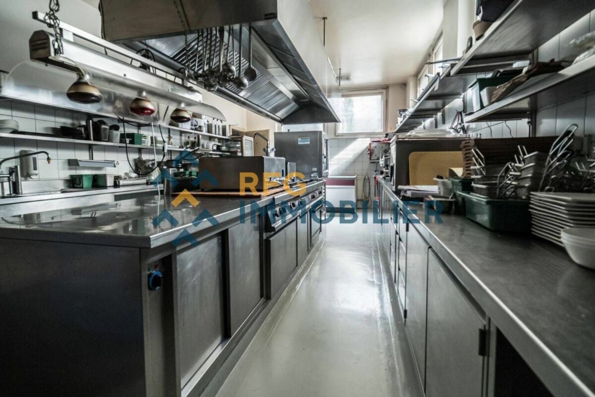 Restaurant 487.85 m2 à Sembrancher