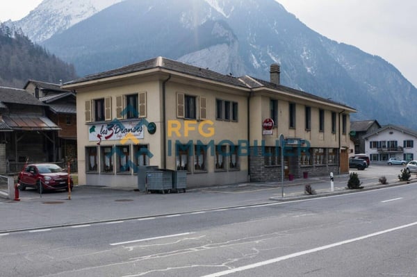 Restaurant 487.85 m2 à Sembrancher 1