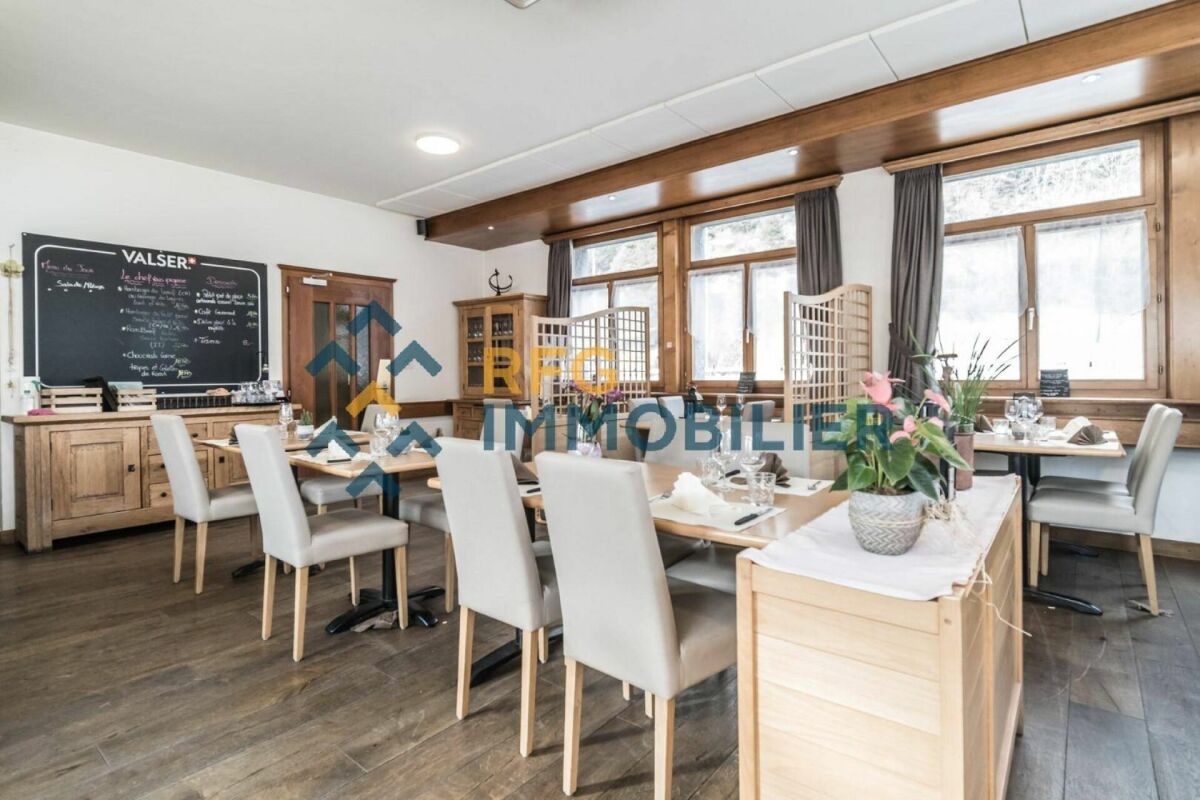 Restaurant 487.85 m2 à Sembrancher
