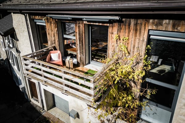Superbe LOFT idéalement situé dans le petit hameau de Miéville 24