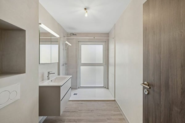 Appartement neuf de 2.5 pièces avec de magnifiques extérieurs 7