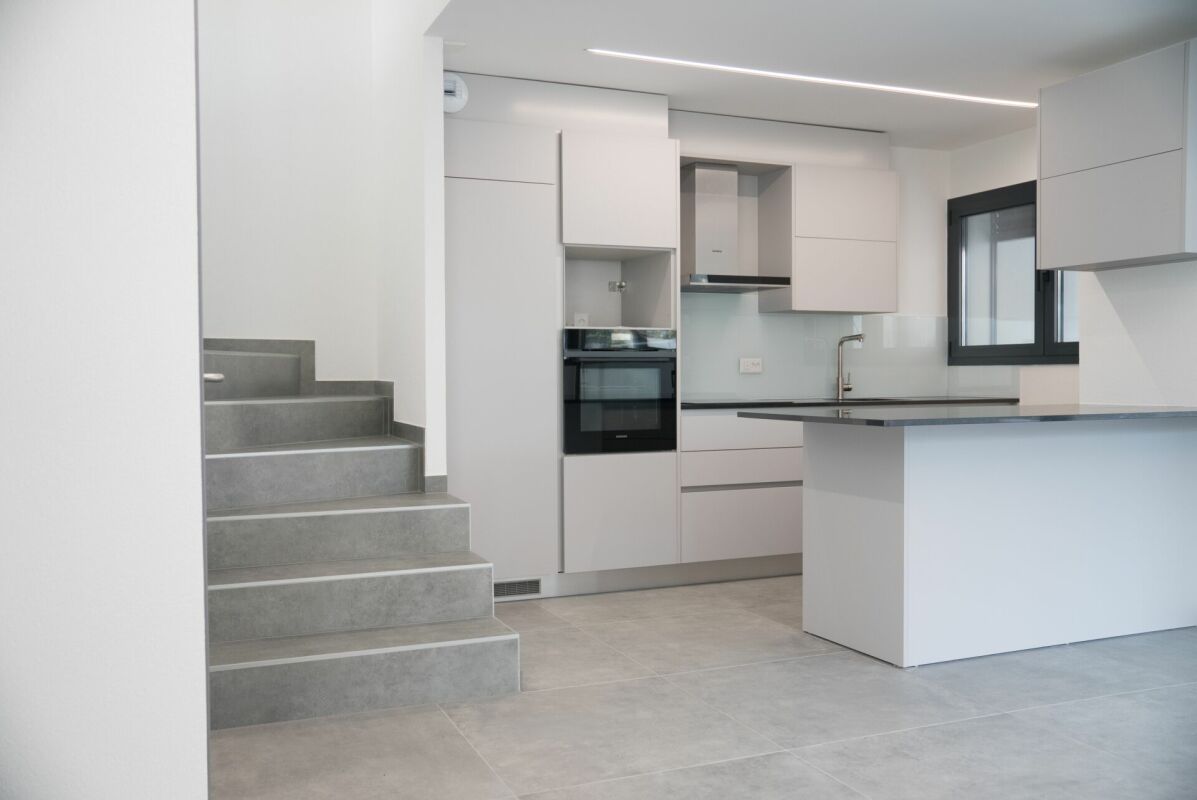 Magnifique villa contemporaine et mitoyenne !