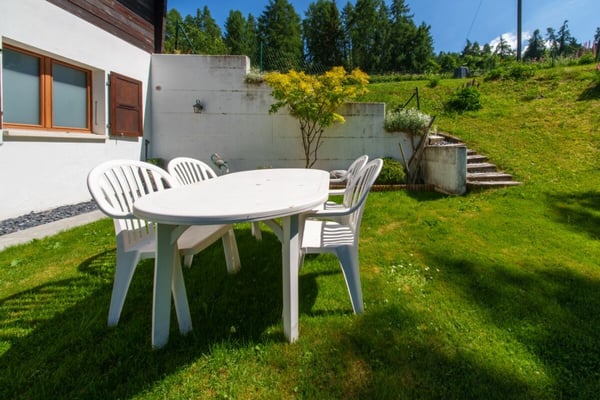 Acquisition en résidence secondaire possible - Charmant chalet avec vue panoramique exceptionnelle sur la plaine du Rhône 12