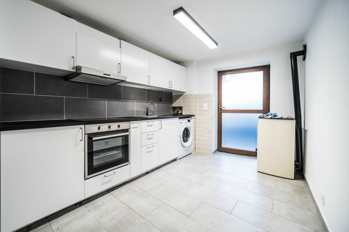 Petite maison villageoise constitutée de deux studios
