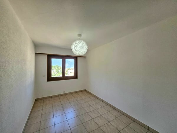 Appartement de 5.5 pièces au centre de Saxon 9