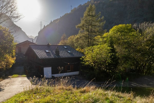 Magnifique chalet de 4.5 pièces à Gueuroz 16