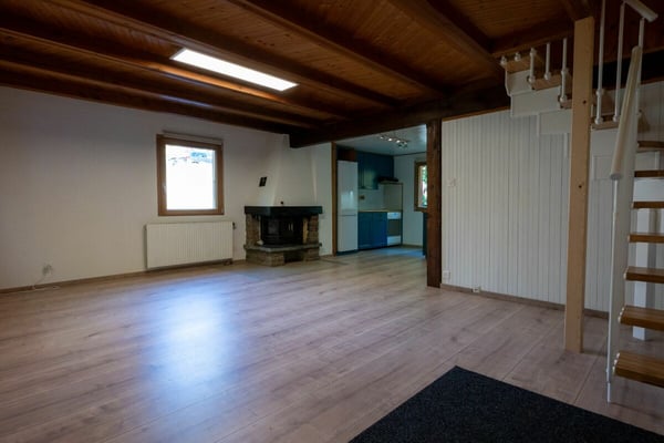 Magnifique chalet de 4.5 pièces à Gueuroz 3