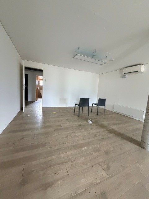 À LOUER – Local commercial de 170 m² à Fully, divisible en 3 espaces indépendants 7
