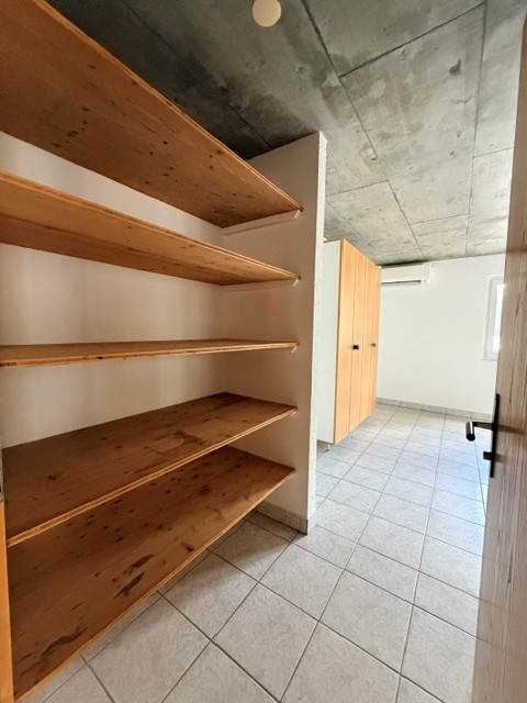 À LOUER – Local commercial de 170 m² à Fully, divisible en 3 espaces indépendants 3