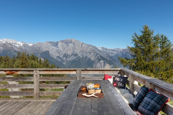 Stunning 11-Room Chalet for Sale in La Tzoumaz – Mountain Living at Its Finest 6