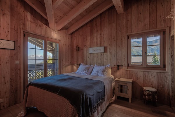 Stunning 11-Room Chalet for Sale in La Tzoumaz – Mountain Living at Its Finest 13