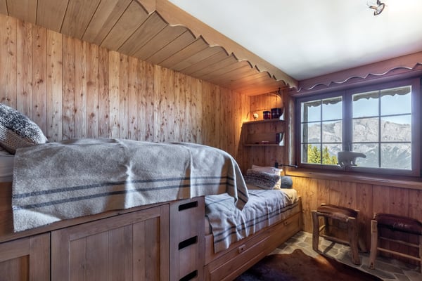 Stunning 11-Room Chalet for Sale in La Tzoumaz – Mountain Living at Its Finest 12