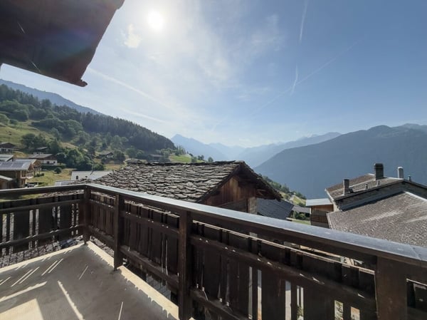 Charmant appartement avec vue panoramique sur la vallée