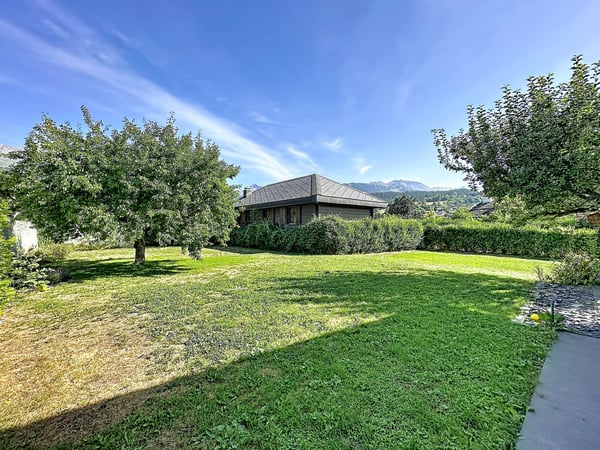 Charmant chalet individuel sur une belle parcelle à Lens 9