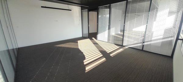 Surface administrative, à louer, à deux pas de la gare de Sion ! 7