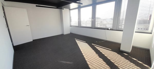 Surface administrative, à louer, à deux pas de la gare de Sion ! 17