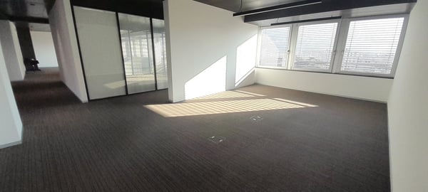 Surface administrative, à louer, à deux pas de la gare de Sion ! 13