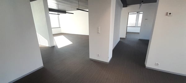 Surface administrative, à louer, à deux pas de la gare de Sion ! 10