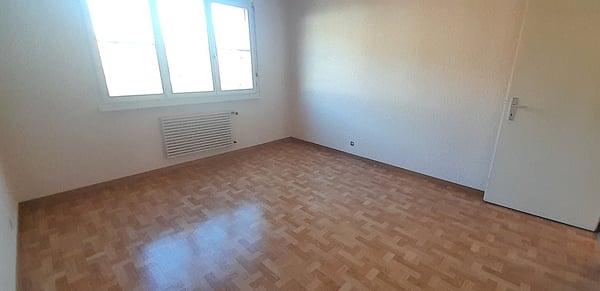 À louer ! un joli appartement de 1 pièces 1/2, proche de l'Hôpital, à Sion ! 12