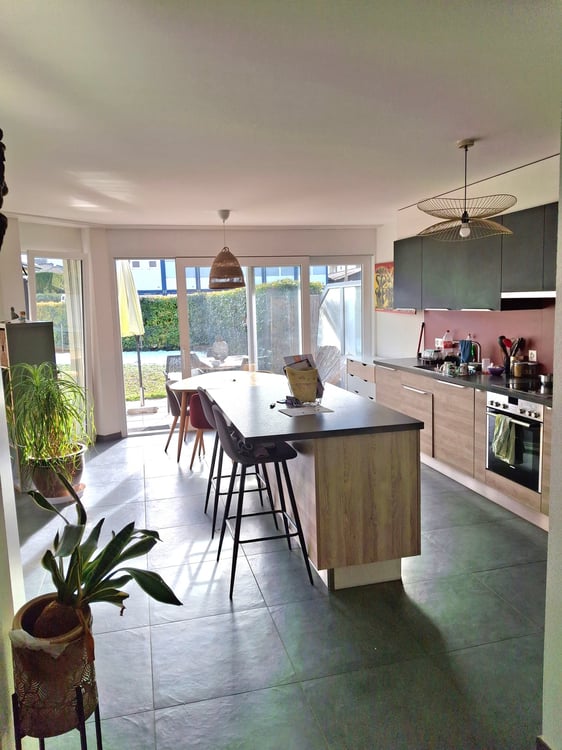 Opportunité ! Superbe appartement de 1 pièces 1/2 meublé, avec un grand jardin, à louer à Vétroz ! 2