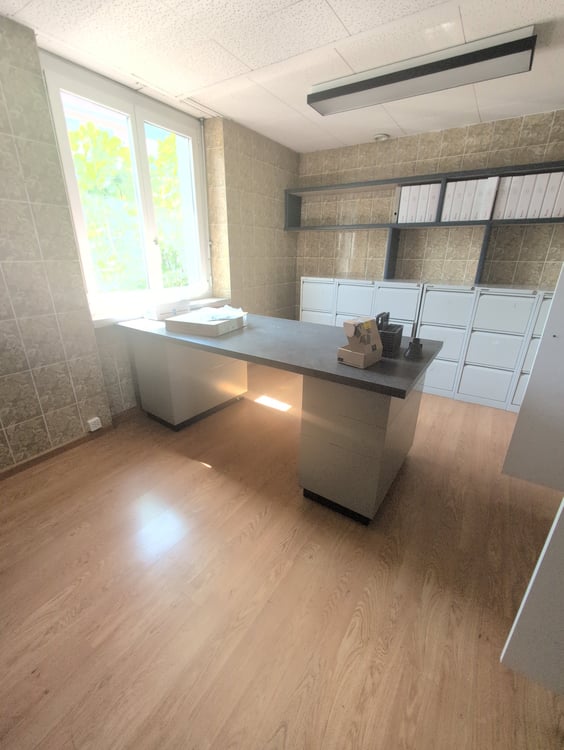 À louer, dépôts destinés principalement pour du stockage, à Sion ! 25
