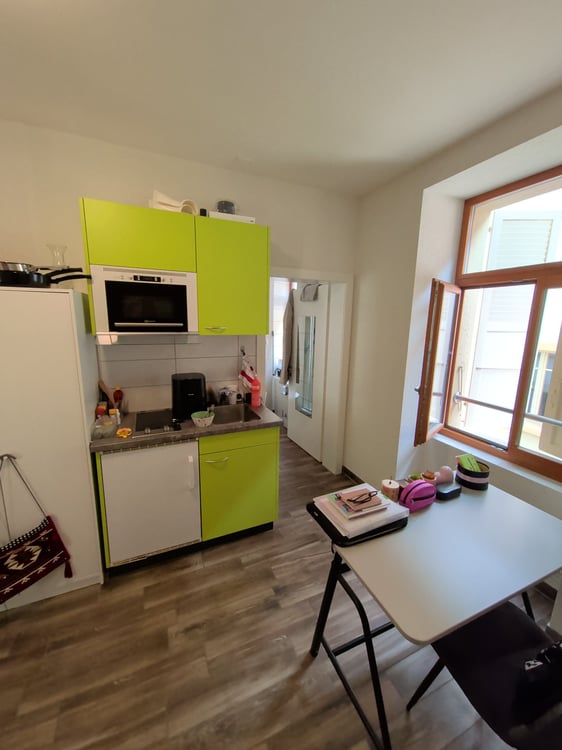 À louer, dans la rue du Bourg à Sierre, un petit studio de 17 m2 ! 5