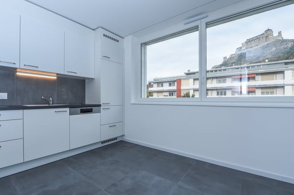 Bel appartement de 2 pièces 1/2, UNIQUEMENT POUR SENIORS OU PERSONNES À MOBILITE REDUITE ! 2