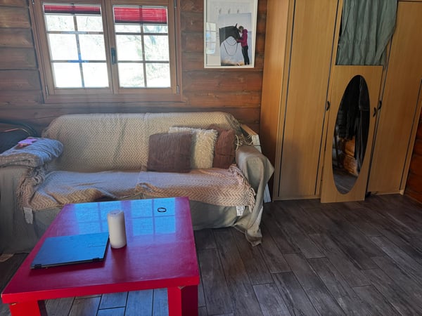 Opportunité ! À louer, un charmant petit mazot d'une pièce 1/2, avec petite terrasse aux Valettes ! 5