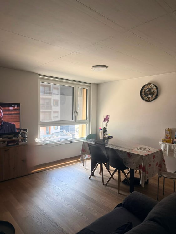 À louer, un studio, à la Place de Rome, à Martigny ! 4