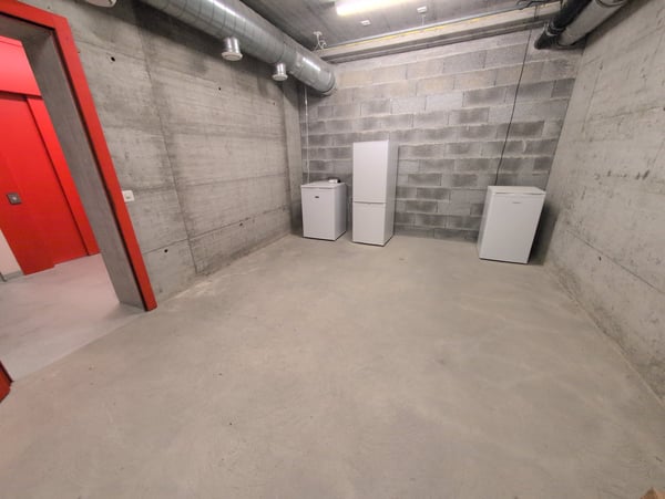 À louer, un dépôt d'environ 16 m2, sur la place du Scex à Sion ! 6