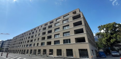 À louer ! Reprise de bail d'une belle surface commerciale, pour Café/Tea-Room à Sion ! 2