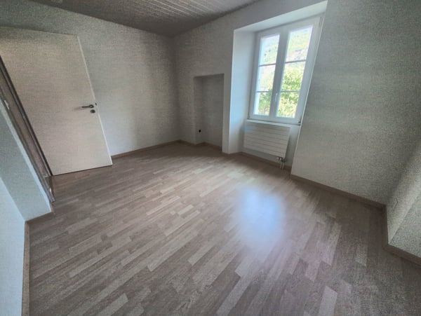 À louer, un joli petit appartement de 1 pièces, dans une maison familiale, à St-Pierre-de-Clages ! 9