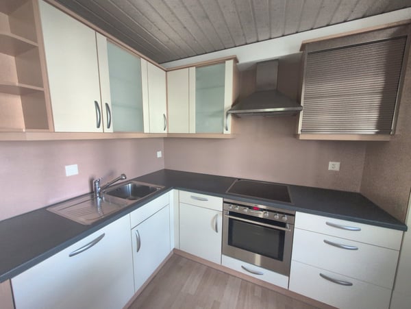 À louer, un joli petit appartement de 1 pièces, dans une maison familiale, à St-Pierre-de-Clages ! 3