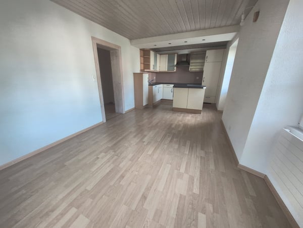 À louer, un joli petit appartement de 1 pièces, dans une maison familiale, à St-Pierre-de-Clages ! 6