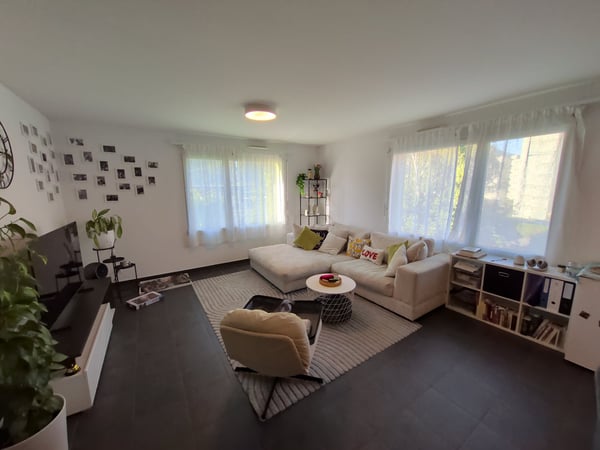 À louer ! un spacieux appartement de 2 pièces 1/2, avec place de parc comprise, à Sion 4