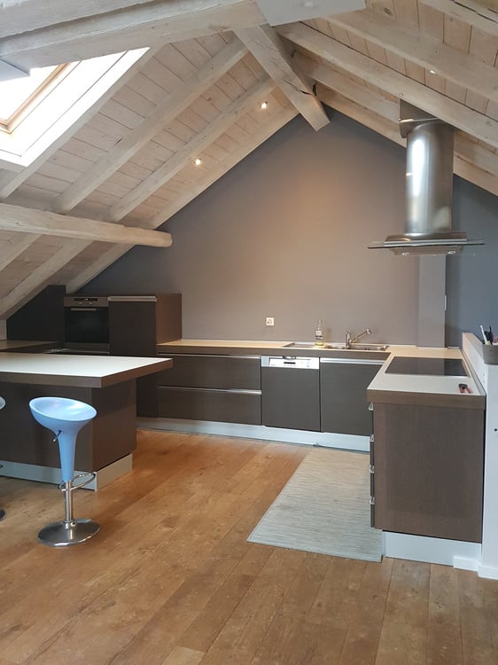 À louer ! un très bel appartement de charme de 4 pièces 1/2 en duplex, à St-Pierre-de-Clages ! 1