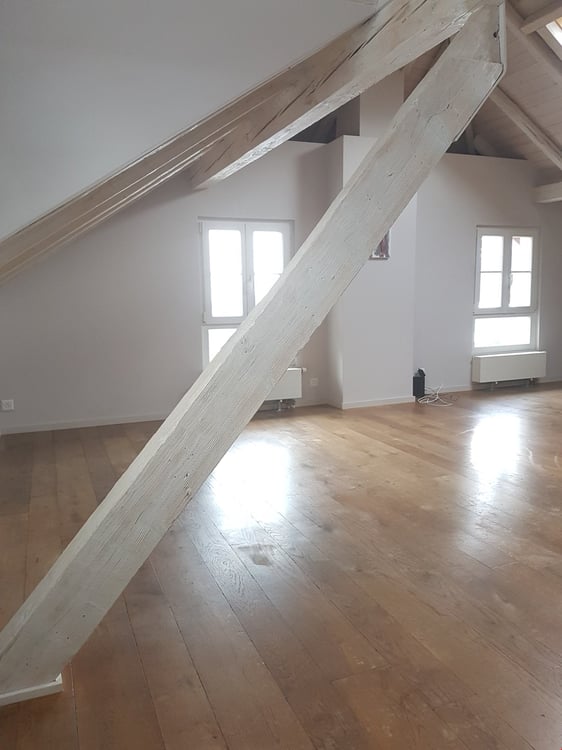 À louer ! un très bel appartement de charme de 4 pièces 1/2 en duplex, à St-Pierre-de-Clages ! 6